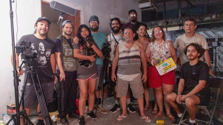 Equipe do curta-metragem 'Mata-Gato' reunida