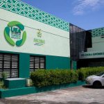 Fachada da Escola Superior de Ciências Sociais (ESO) da UEA, em Manaus.