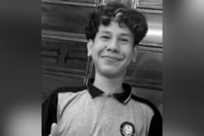 Fernando Vilaça da Silva, 17 anos, em foto em preto e branco