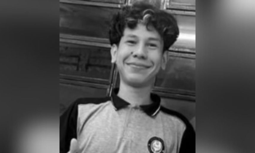Fernando Vilaça da Silva, 17 anos, em foto em preto e branco