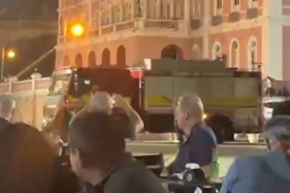 Incêndio no restaurante Tambaqui de Banda com bombeiros e pessoas em pânico