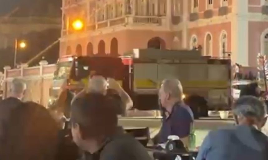 Incêndio no restaurante Tambaqui de Banda com bombeiros e pessoas em pânico