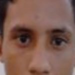 Jovem do Pará com olhar fixo na câmera.