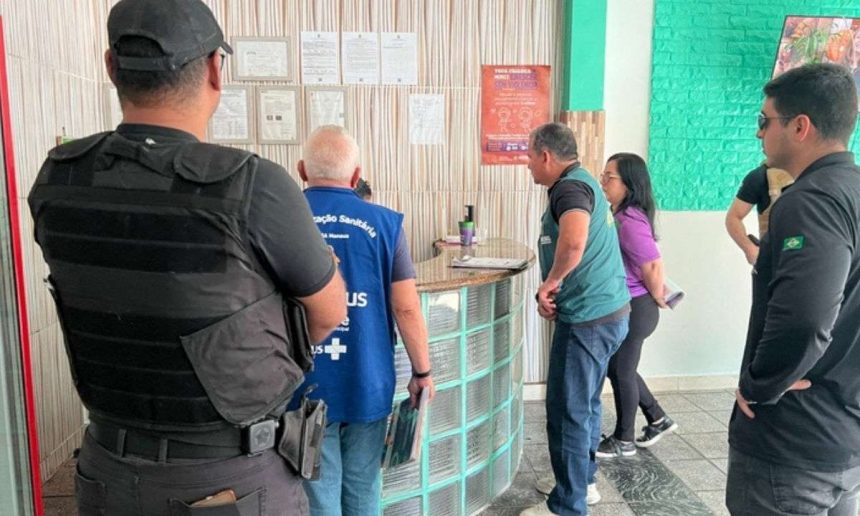 Operação da Central Integrada de Fiscalização (CIF) em hotéis e pousadas no Centro de Manaus.