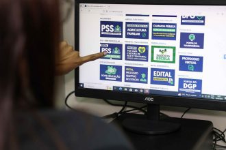 Página da Seduc-AM mostrando processo seletivo para escolas indígenas.