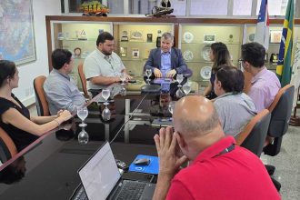 Reunião na Suframa sobre projeto para o Distrito Agropecuário.