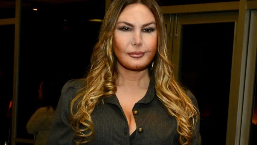 Rosana canta em show em Manaus, agosto