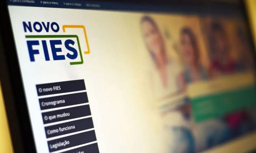 Tela do Novo FIES, com opções de menu.