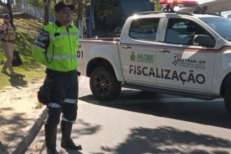 Fiscalização autua 62 veículos