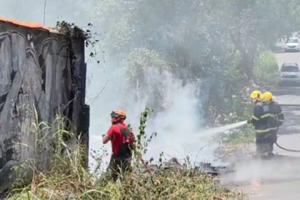 Incêndio no Parque 10 em Manaus