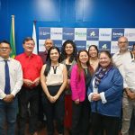 Imagem colorida mostr conselheiros do CORECON-AM/RR