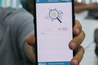 Aplicativo Busca Preço do governo do Amazonas em um smartphone.