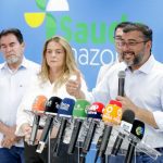 Autoridades em evento sobre saúde no Amazonas