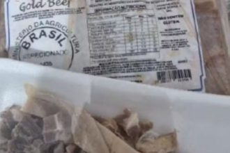 Embalagem de carne Gold Beef com selo do Ministério da Agricultura Brasil