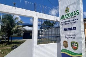 Fachada da Delegacia Interativa de Polícia de Alvarães (AM)