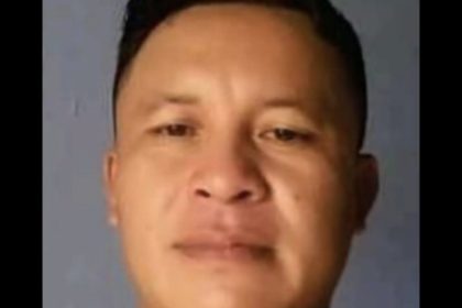 Foto de homem, provavelmente procurado pela polícia.