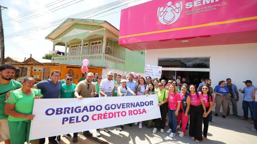 Grupo celebra inauguração do ponto do Crédito Rosa em Beruri.