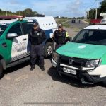 Polícia Militar em ação: viaturas e agentes em operação.