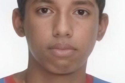 Retrato de um homem com olhar sério
