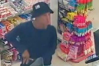 Suspeito de roubo em drogaria no bairro Japiim, em Manaus, AM.