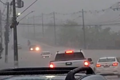 Manaus amanhece com chuva intensa e instabilidade no clima