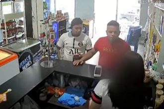 Criminosos se passam por clientes e assaltam comércio no bairro Novo Aleixo