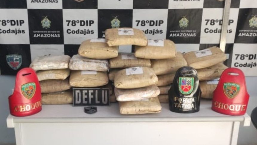 Mulher é detida com droga avaliada em R$ 500 mil em embarcação no Amazonas