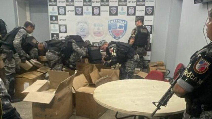 Polícia apreende grande quantidade de drogas no Bairro Mauazinho, em Manaus