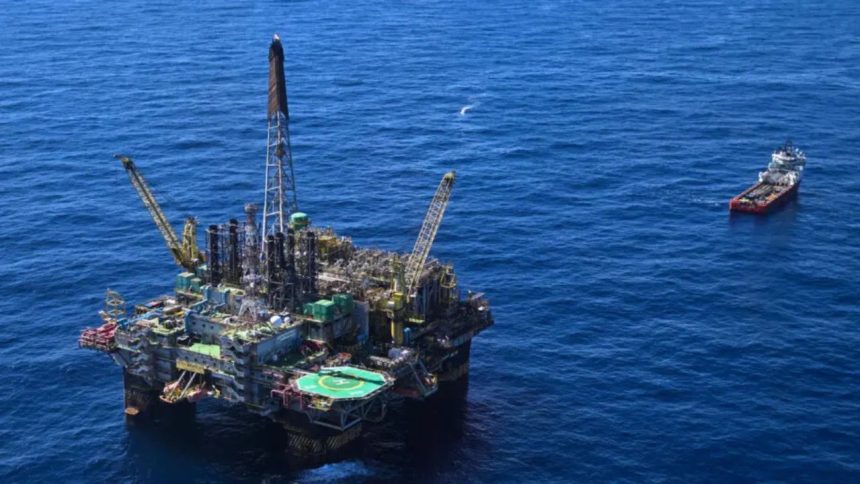 Ibama autoriza Petrobras a explorar petróleo na Foz do Amazonas