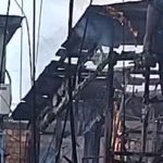 Incêndio destrói duas residências no bairro Compensa, em Manaus