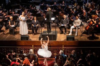 Balé com orquestra no Festival SESI Cultura Infância no Amazonas.