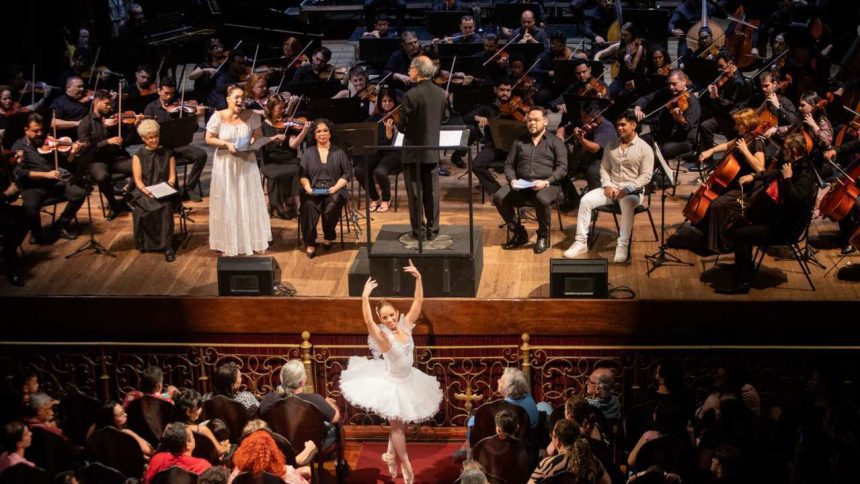 Balé com orquestra no Festival SESI Cultura Infância no Amazonas.