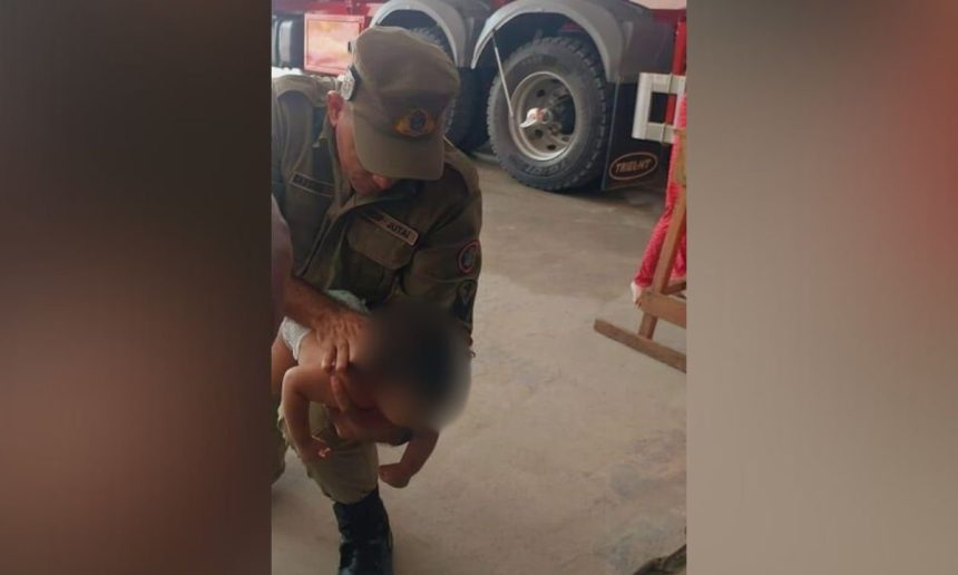 Bombeiro militar socorre bebê de 9 meses após engasgo