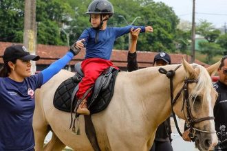 Inscrições abertas para sessão de equoterapia para crianças em Manaus
