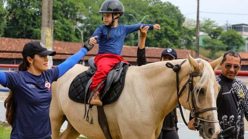 Inscrições abertas para sessão de equoterapia para crianças em Manaus
