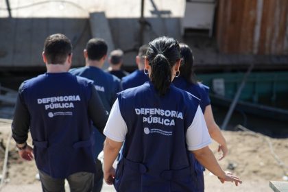 Defensores públicos marcham em local afetado por garimpo ilegal no Amazonas