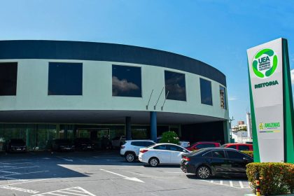 Fachada da Reitoria da UEA (Universidade do Estado do Amazonas)