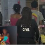 Polícia conduz suspeitos de abuso sexual e contaminação por HIV.