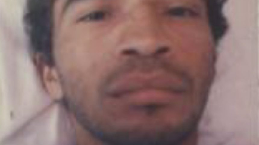 Rosto de homem com expressĆ£o sĆ©ria, possivelmente notĆcia sobre falecimento.