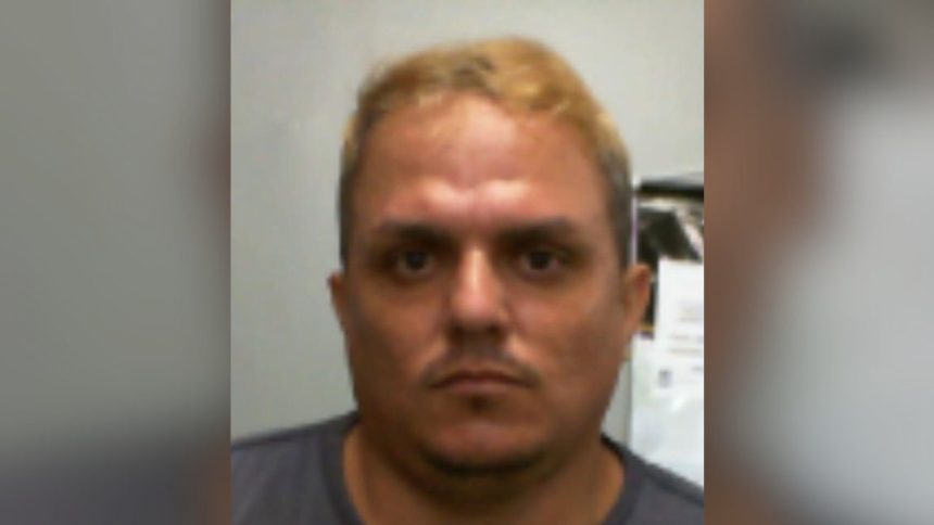 Suspeito de homicídio procurado pela polícia em Rio Preto da Eva.