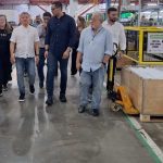 Visita à fábrica da Friovix em Manaus, com anúncio de nova linha de produção.