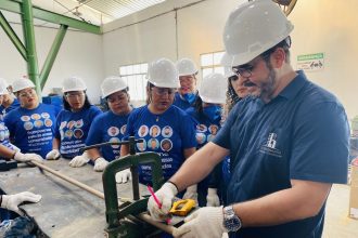 Águas de Manaus oferece cursos gratuitos de Bombeiro Hidráulico e Assistente Administrativo
