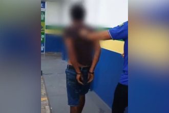 Homem é preso após ser flagrado pela esposa estuprando o próprio filho de 3 anos em Manaus