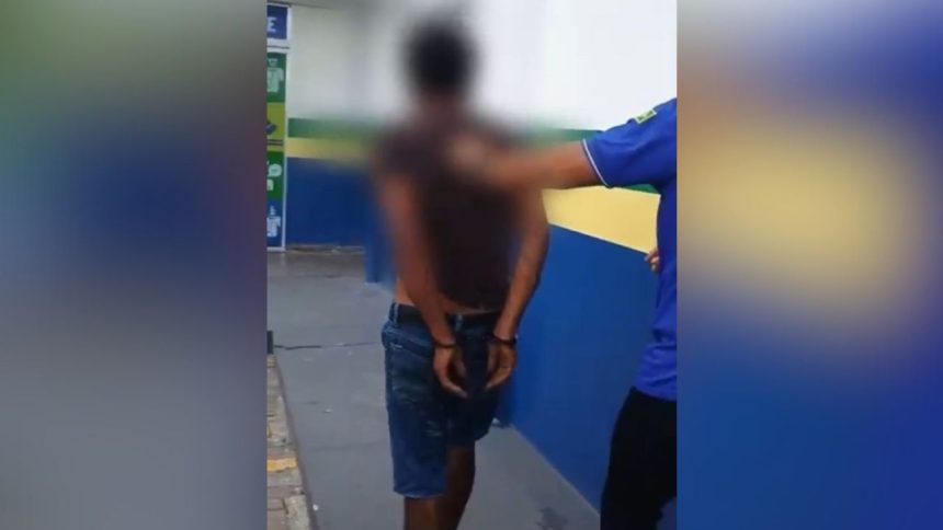 Homem é preso após ser flagrado pela esposa estuprando o próprio filho de 3 anos em Manaus