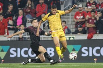 Athletico derrota o Amazonas e segue na disputa por vaga na Série A