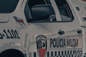 Mulher é presa tentando fazer empréstimo em nome de idoso em Manaus