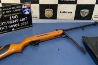 Homem é preso tentando vender rifle sem registro em Lábrea