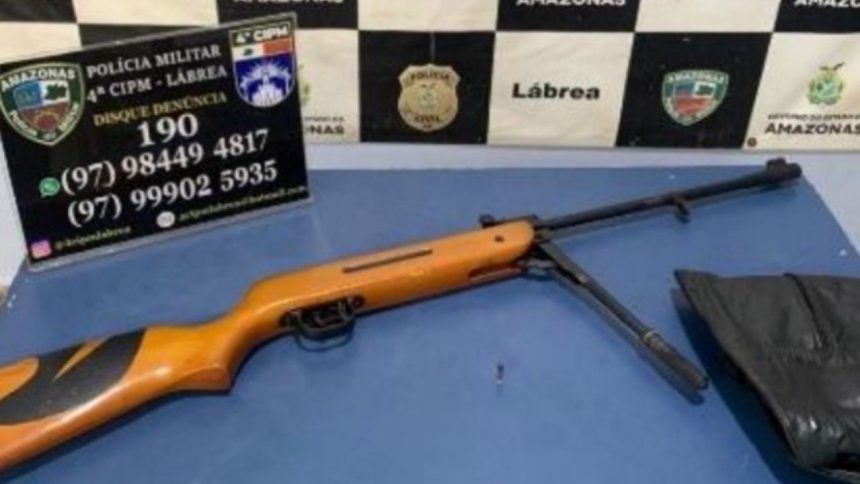Homem é preso tentando vender rifle sem registro em Lábrea