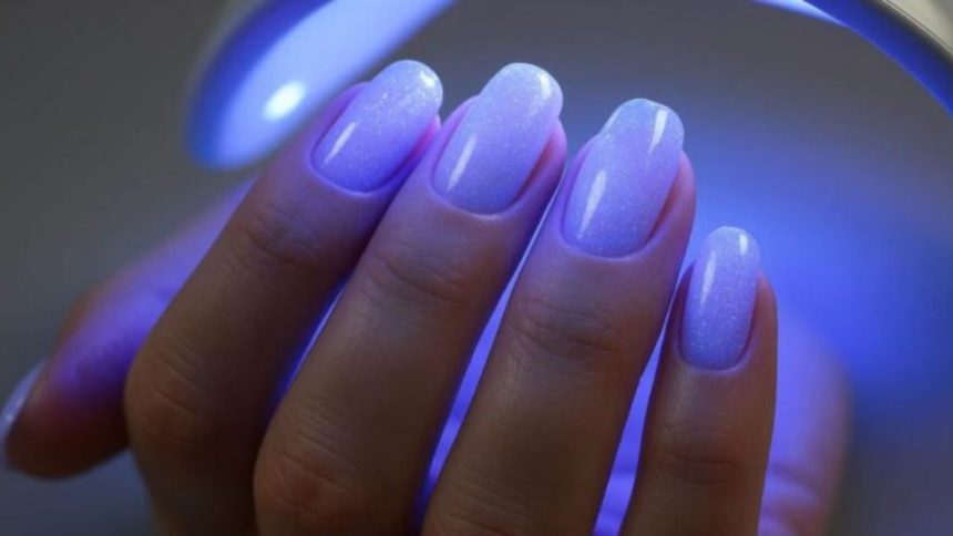 Anvisa proíbe uso de substâncias em esmaltação em gel por risco à saúde