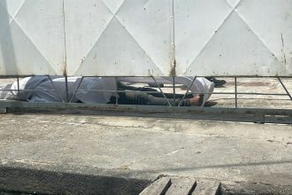 Homem morre eletrocutado durante reparo em residência em Manaus